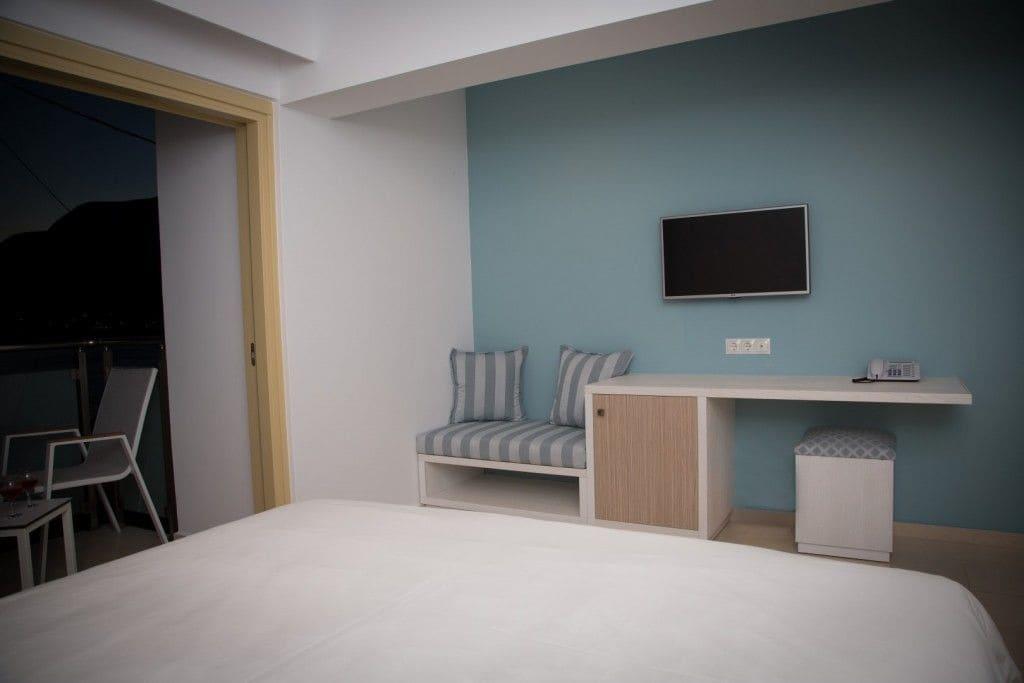 Zephyros Hotel Myrties Bagian luar foto
