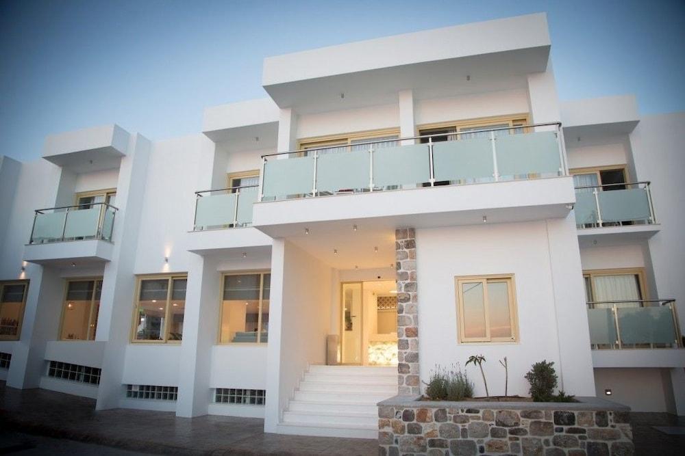 Zephyros Hotel Myrties Bagian luar foto