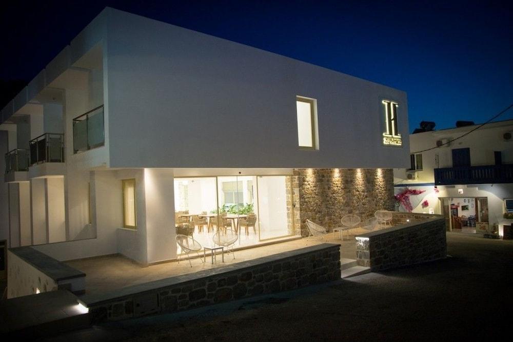 Zephyros Hotel Myrties Bagian luar foto
