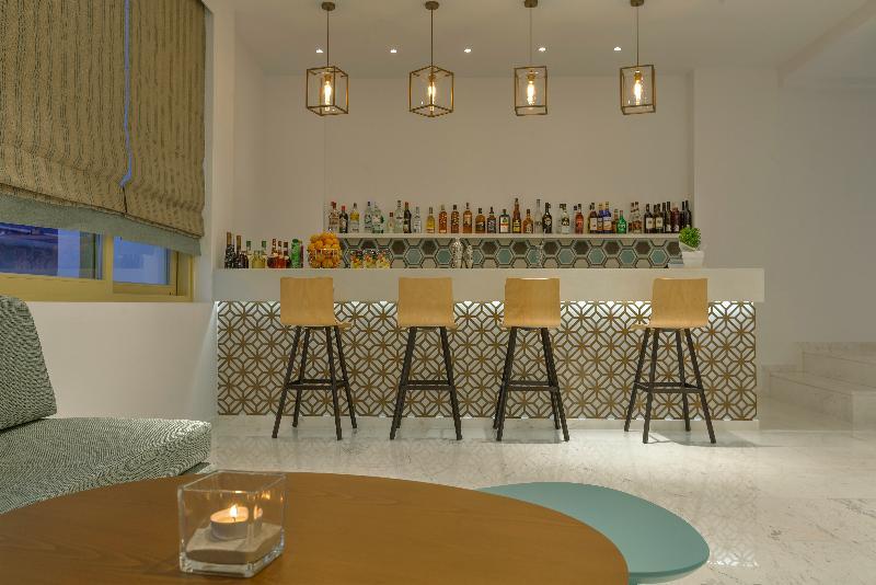 Zephyros Hotel Myrties Bagian luar foto