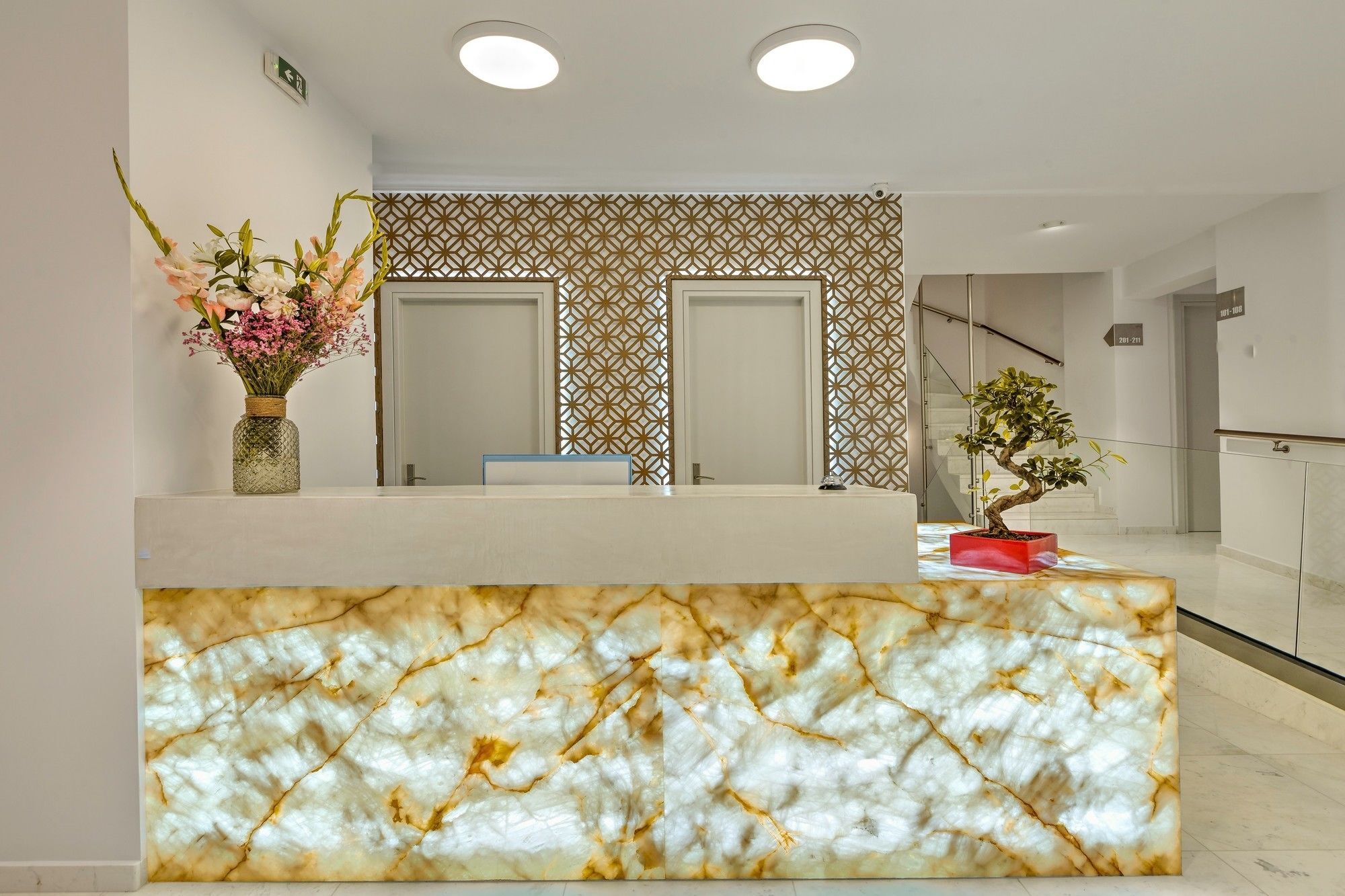 Zephyros Hotel Myrties Bagian luar foto